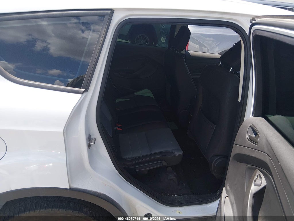 2019 Ford Escape S photo 8