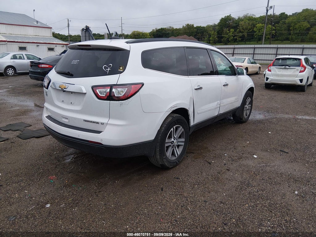 2016 Chevrolet Traverse 1LT photo 4