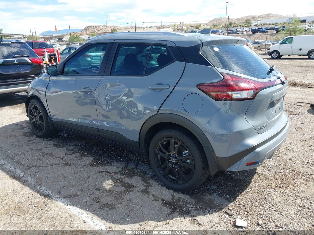 2024 Nissan Kicks SV Xtronic CVT photo 3