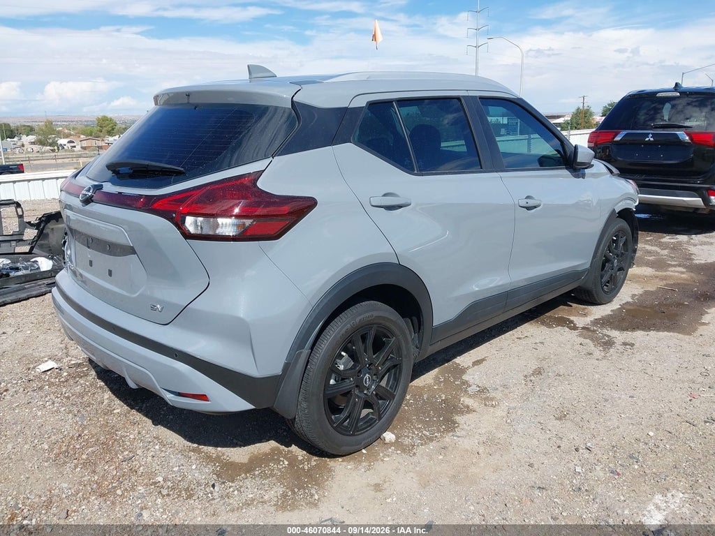 2024 Nissan Kicks SV Xtronic CVT photo 4