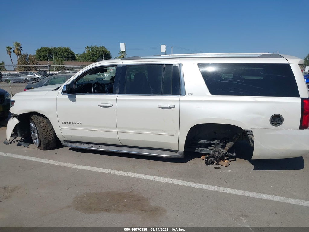 2015 Chevrolet Suburban 1500 LTZ photo 6