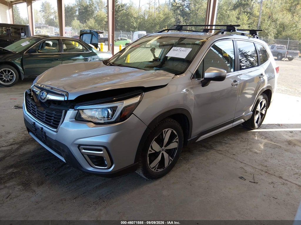 2020 Subaru Forester Touring photo 2