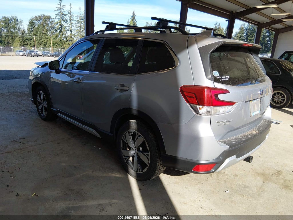 2020 Subaru Forester Touring photo 3