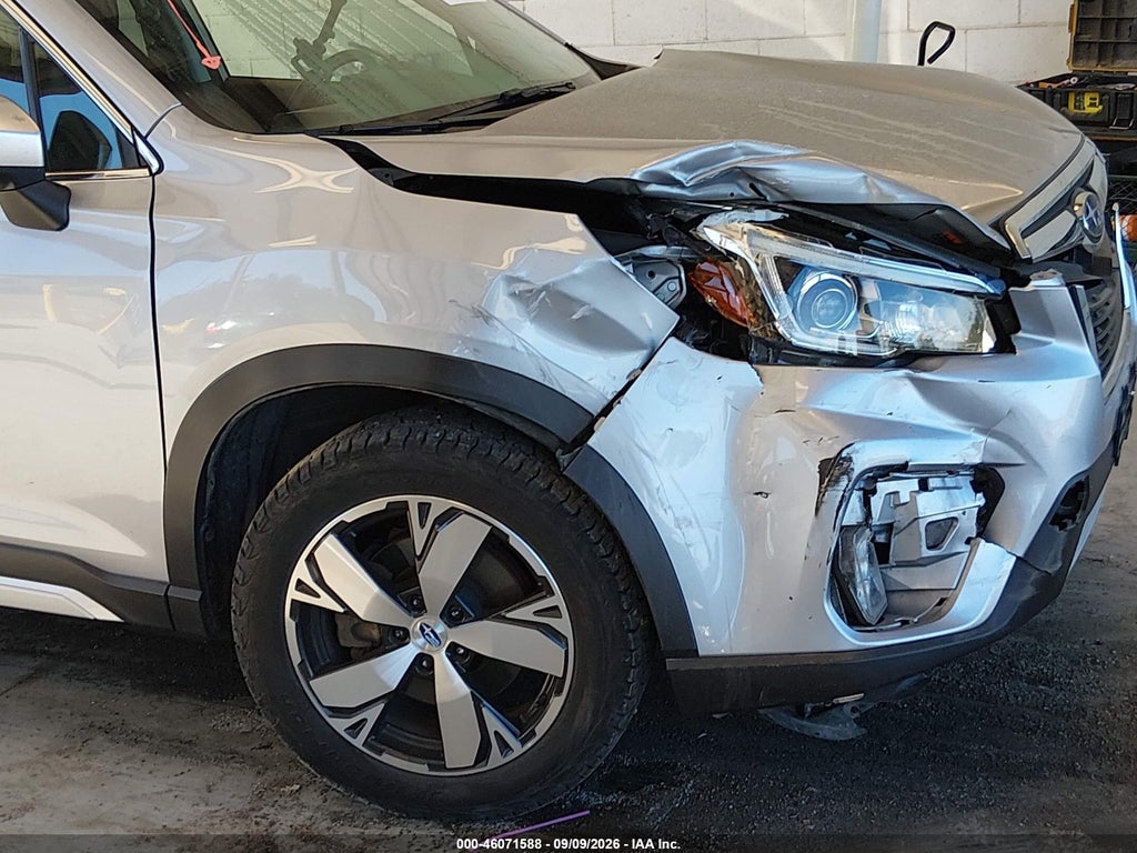 2020 Subaru Forester Touring photo 6