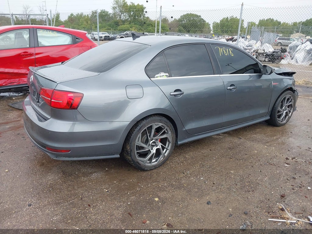 2018 Volkswagen Jetta 2.0T GLI photo 4