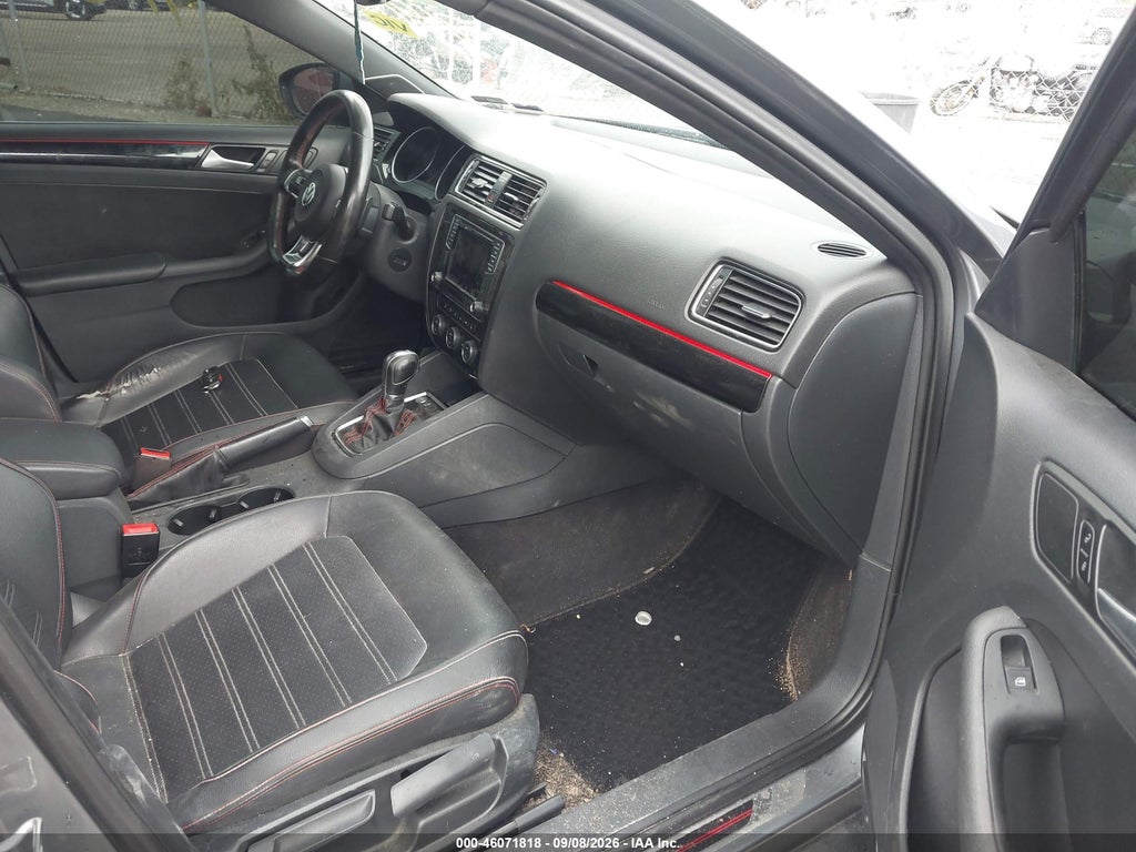 2018 Volkswagen Jetta 2.0T GLI photo 5