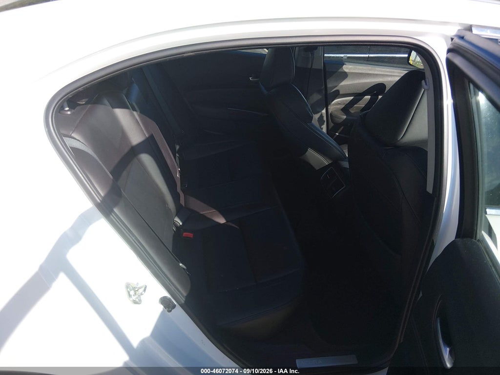 2017 Acura TLX photo 8