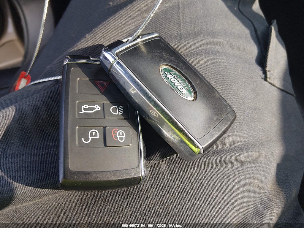 2020 Land Rover Range Rover Evoque R-Dynamic SE photo 11