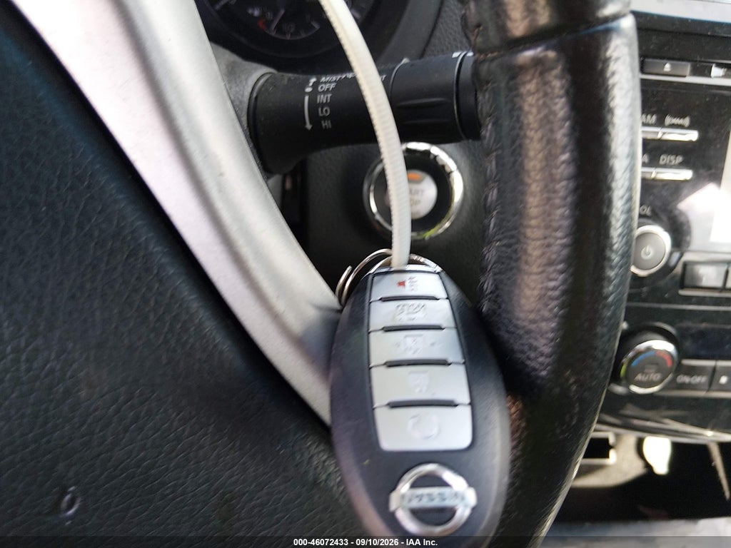 2014 Nissan Altima 2.5 SV photo 11
