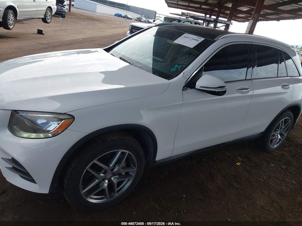 2016 Mercedes-Benz GLC 300 photo 6
