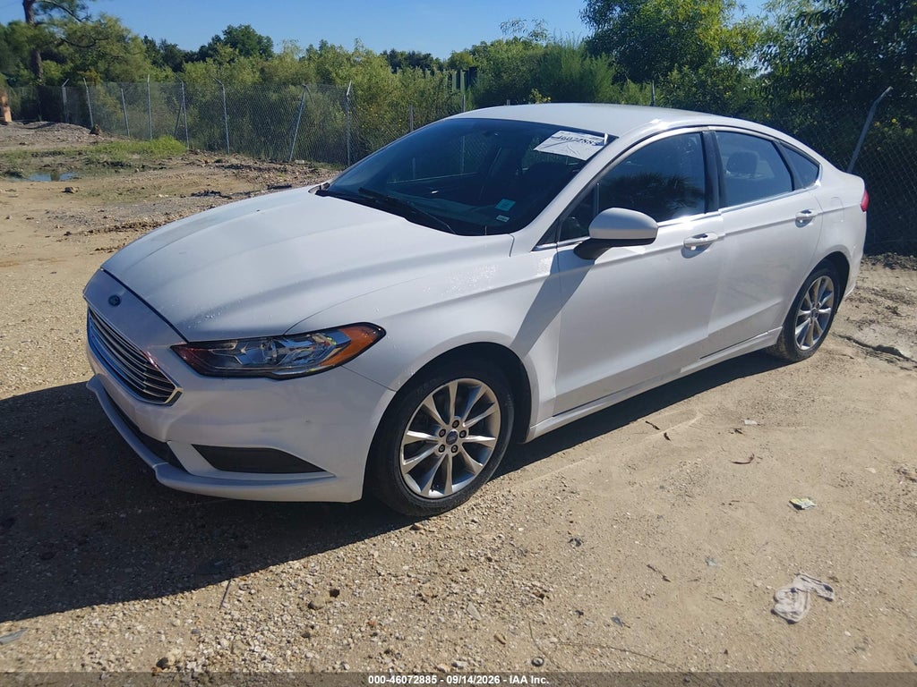 2017 Ford Fusion SE photo 2