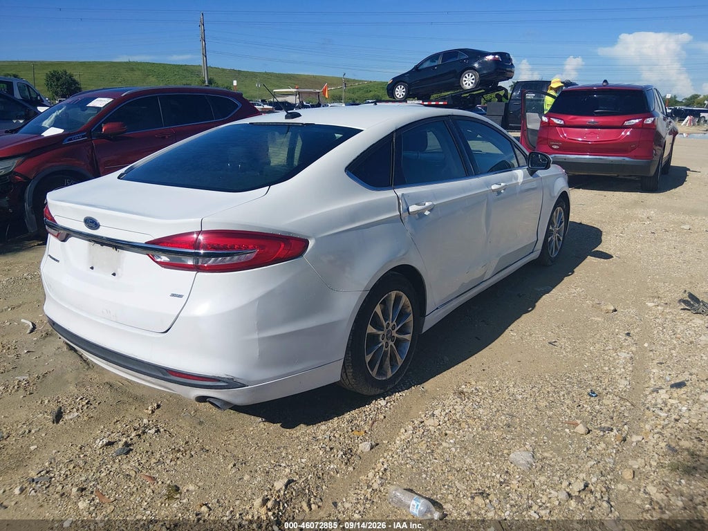 2017 Ford Fusion SE photo 4