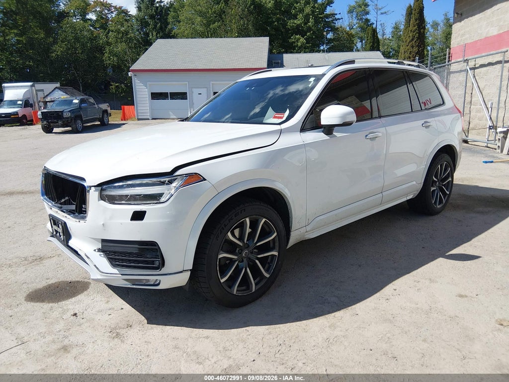 2016 Volvo XC90 T6 Momentum photo 2