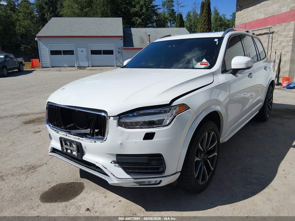 2016 Volvo XC90 T6 Momentum photo 6