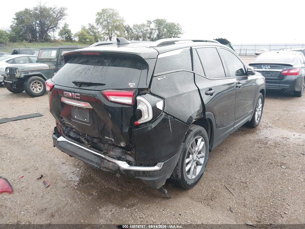 2022 GMC Terrain AWD SLT photo 4