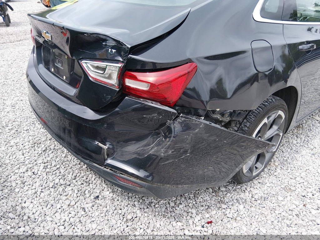 2023 Chevrolet Malibu FWD 1LT photo 6