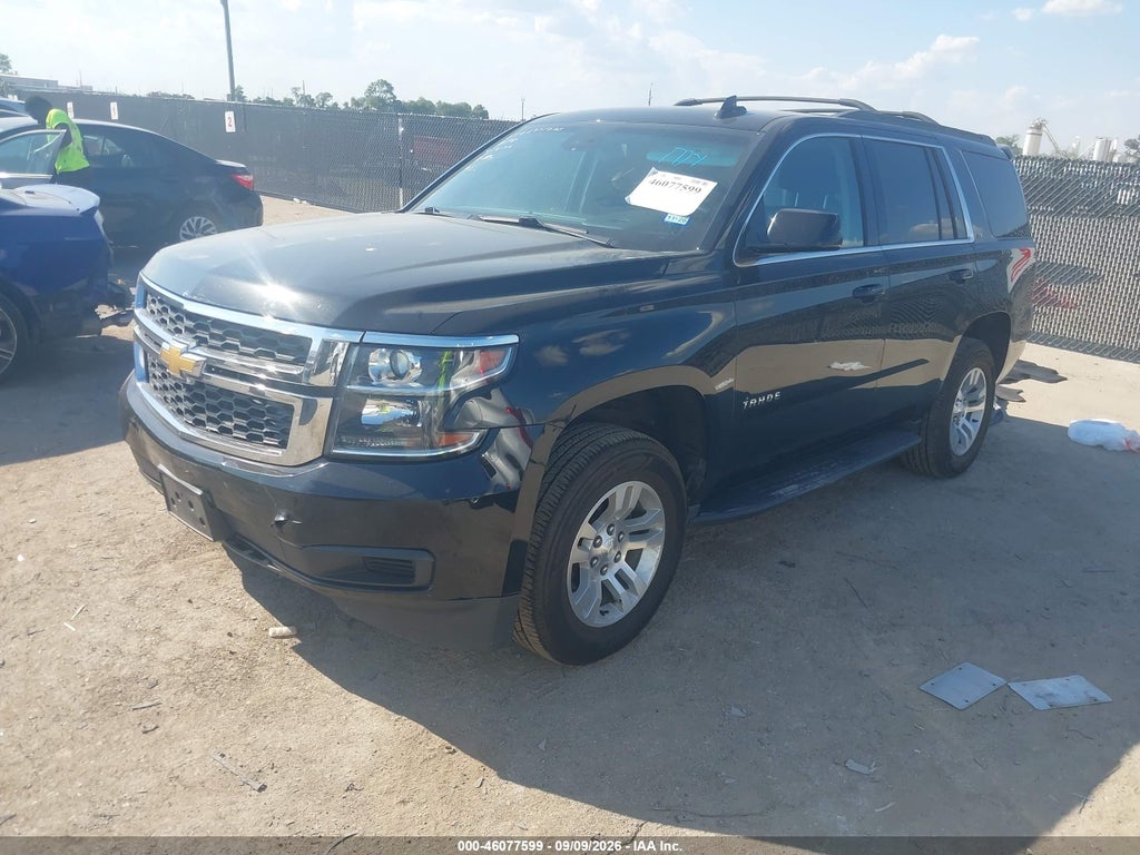 2019 Chevrolet Tahoe LT photo 2