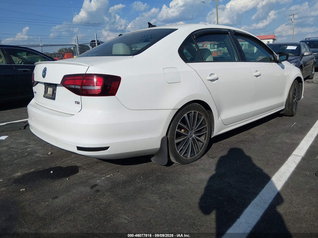 2016 Volkswagen Jetta 1.8T Sport photo 4