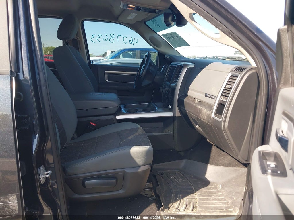2018 Ram 1500 BIG Horn 4X4 5'7 Box photo 5