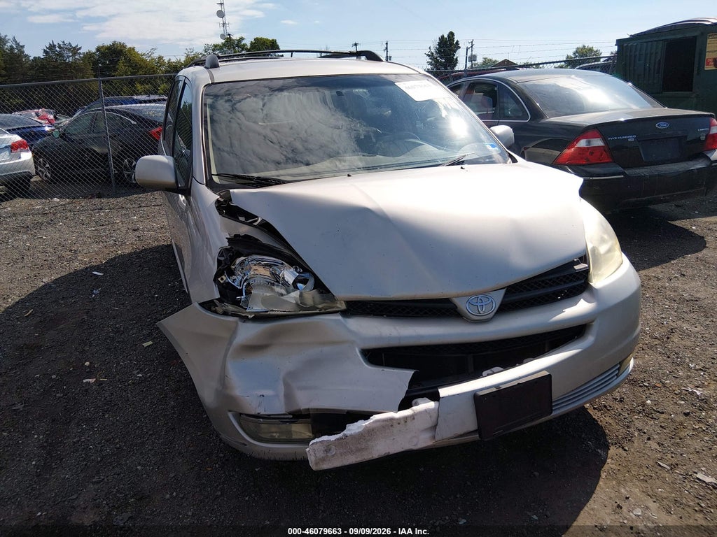2004 Toyota Sienna XLE photo 6