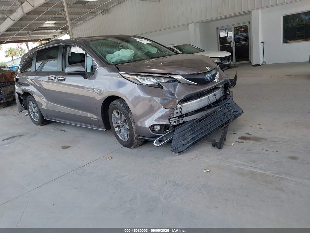 2021 TOYOTA SIENNA 5TDYRKEC3MS070506