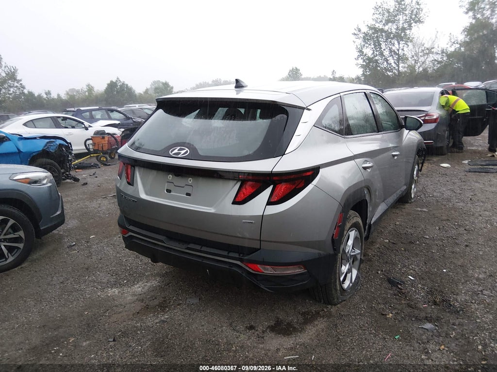 2024 Hyundai Tucson SE photo 4