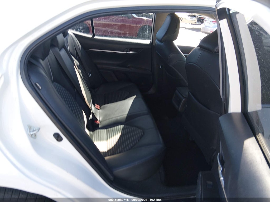 2021 Toyota Camry SE photo 8