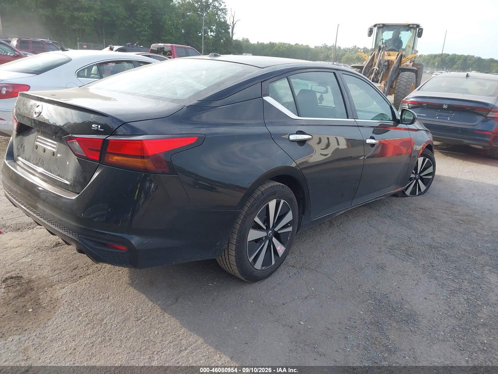 2020 Nissan Altima SL FWD photo 4