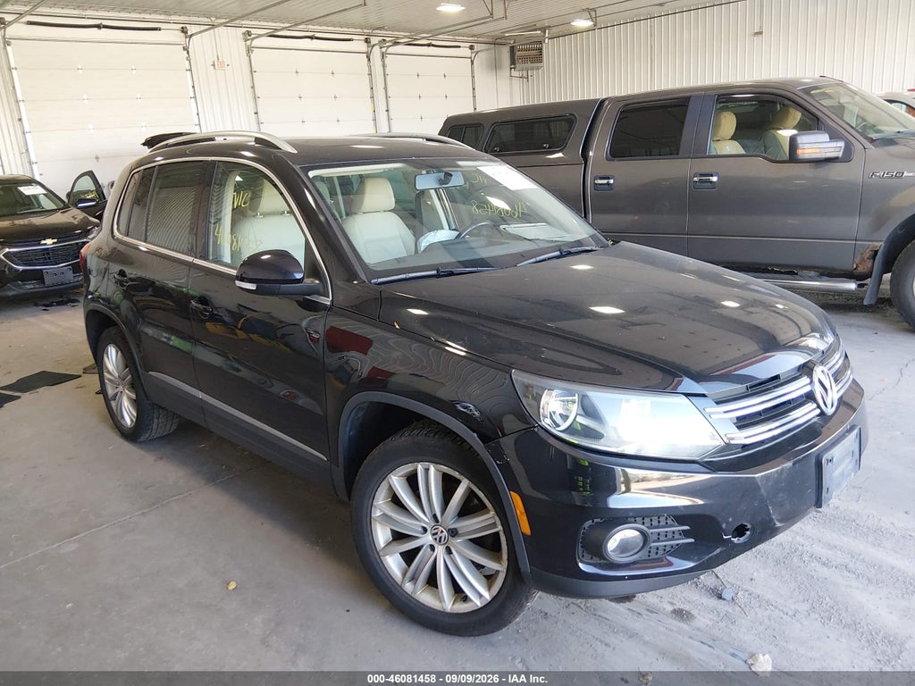 2014 Volkswagen Tiguan SEL photo 1