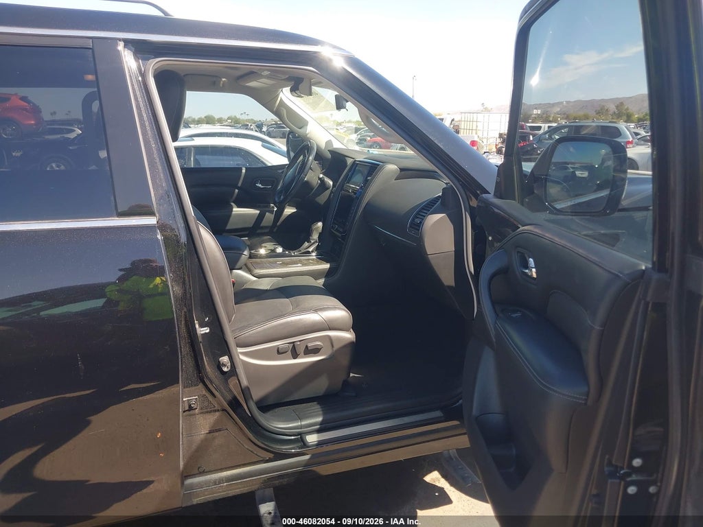 2021 Infiniti QX80 Luxe photo 5