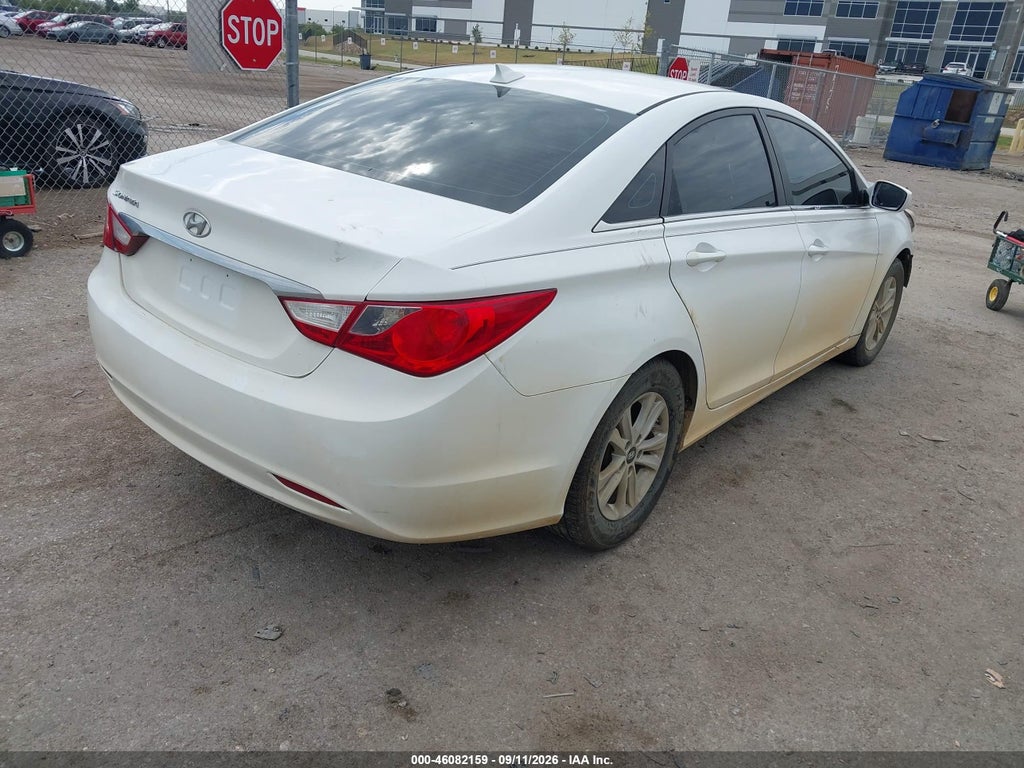 2013 Hyundai Sonata GLS photo 4