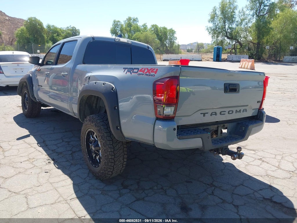 2019 Toyota Tacoma TRD OFF Road photo 3