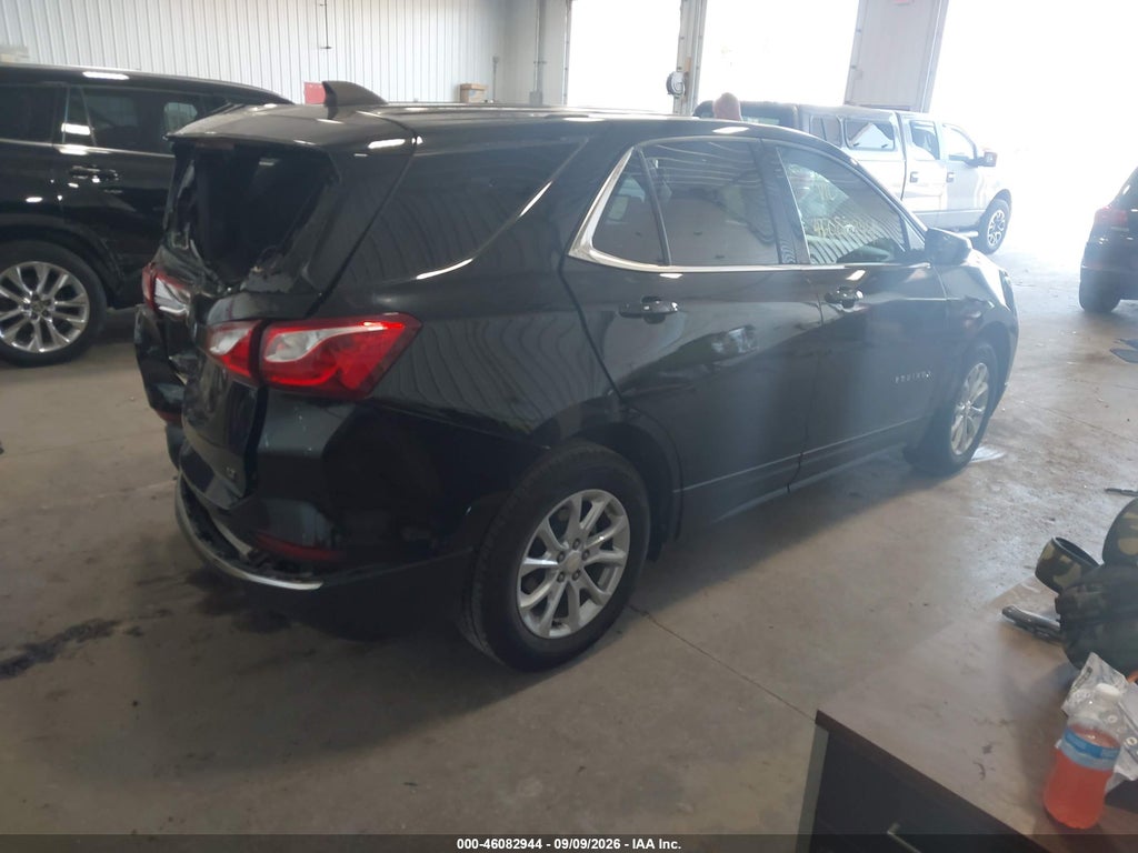 2018 Chevrolet Equinox LT photo 4