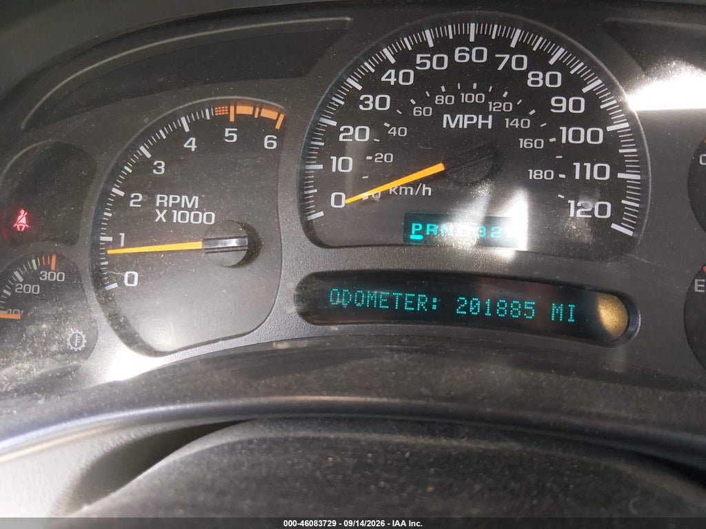 2004 GMC Sierra 2500HD SLE photo 7