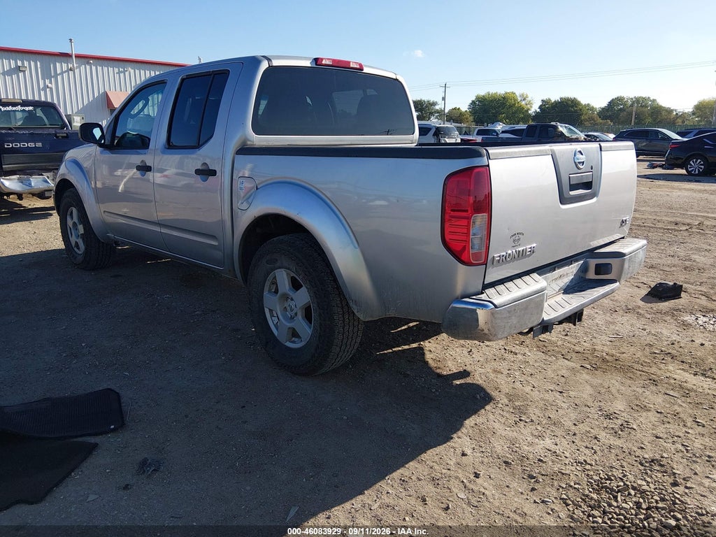 2005 Nissan Frontier SE photo 3