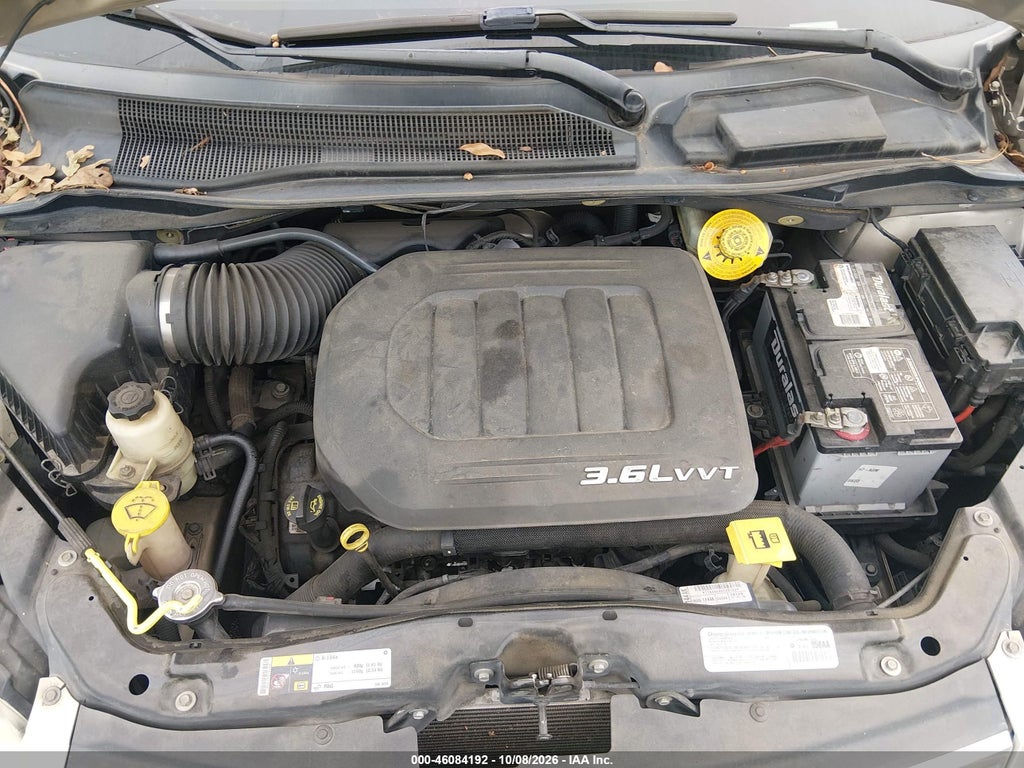 2014 Chrysler Town & Country Touring photo 10