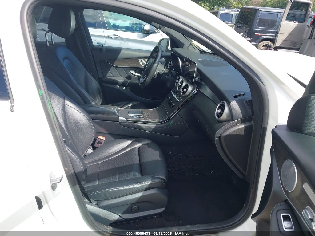 2020 Mercedes-Benz GLC 300 Coupe 4MATIC photo 5