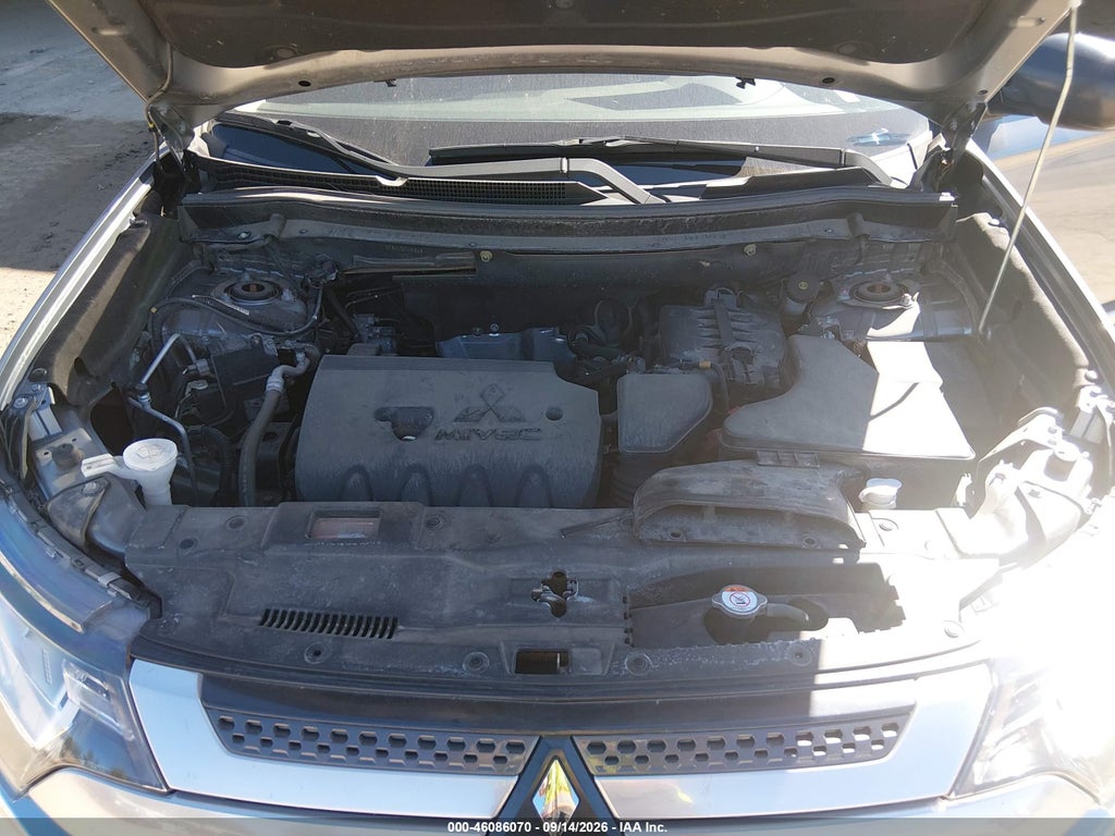 2019 Mitsubishi Outlander ES photo 10