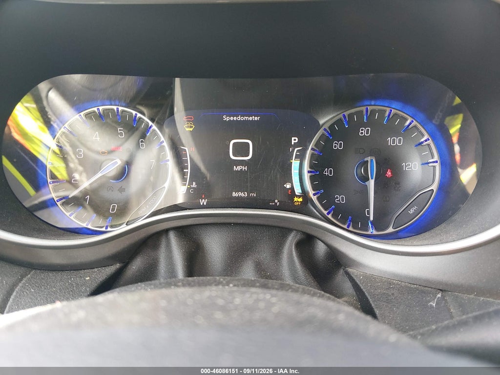 2023 Chrysler Pacifica Touring L photo 7