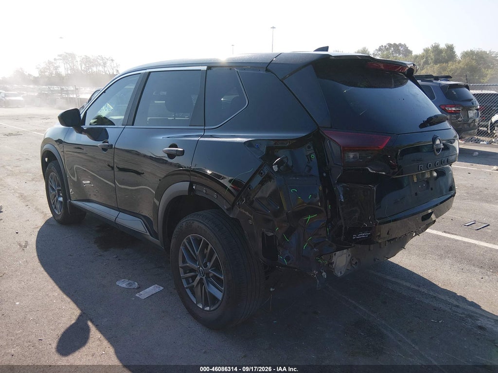 2025 Nissan Rogue S FWD photo 3
