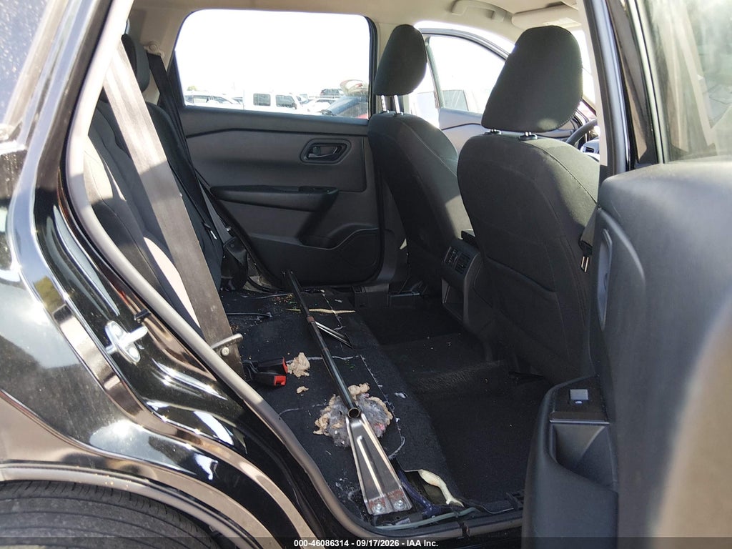 2025 Nissan Rogue S FWD photo 8