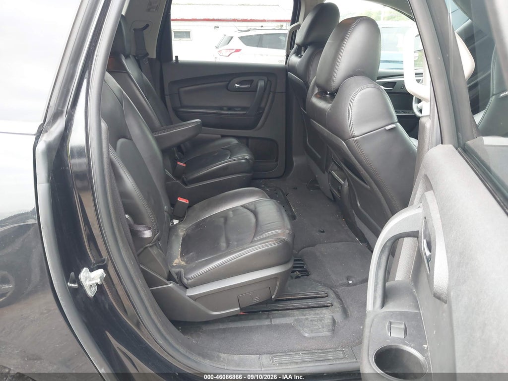 2012 Chevrolet Traverse 2LT photo 8