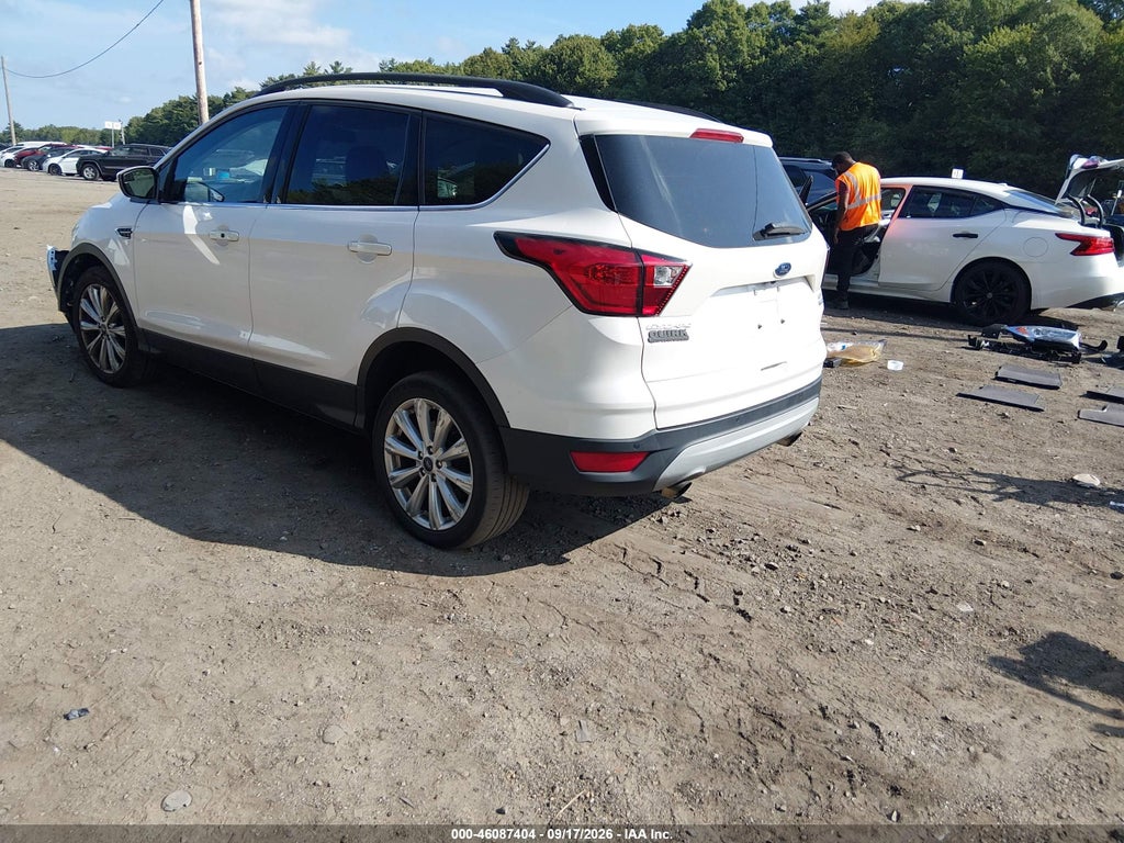 2019 Ford Escape SEL photo 3