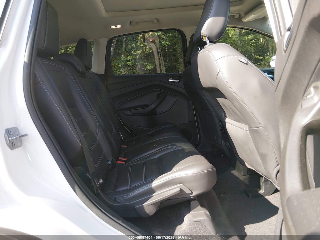 2019 Ford Escape SEL photo 8