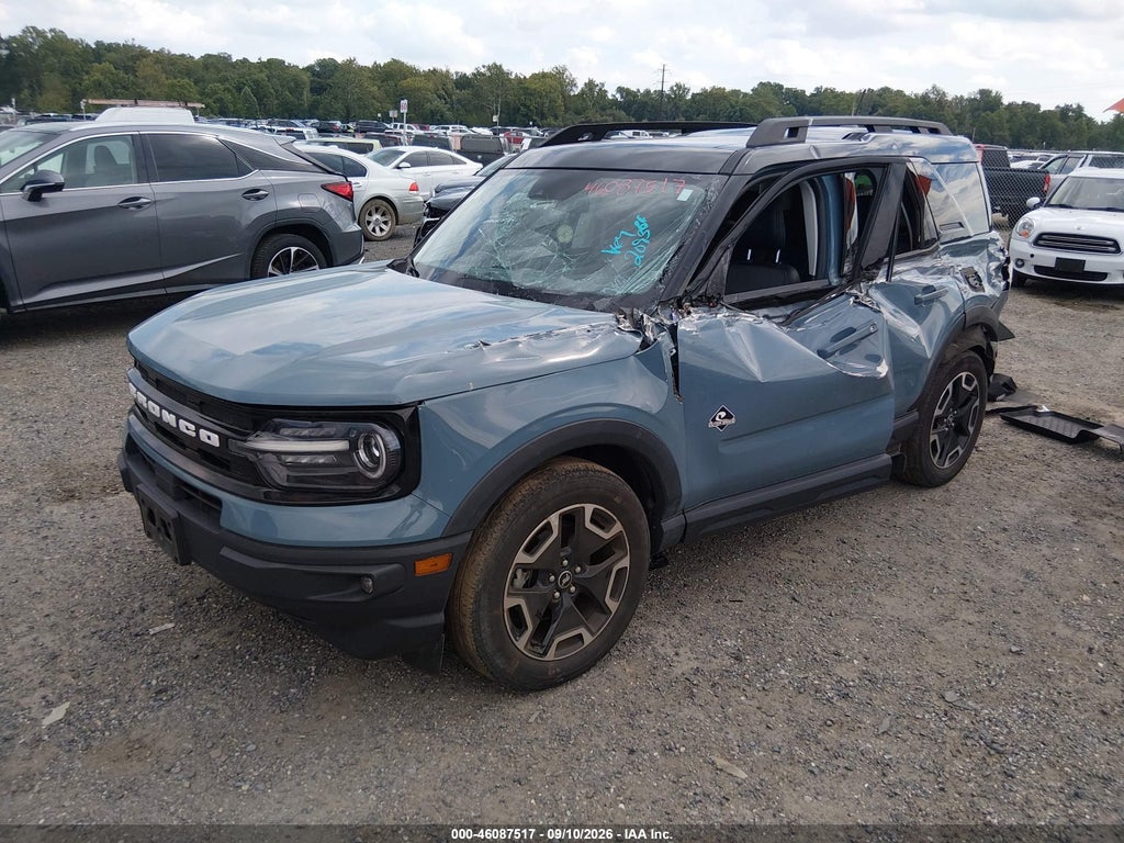 2023 Ford Bronco Sport Outer Banks photo 2