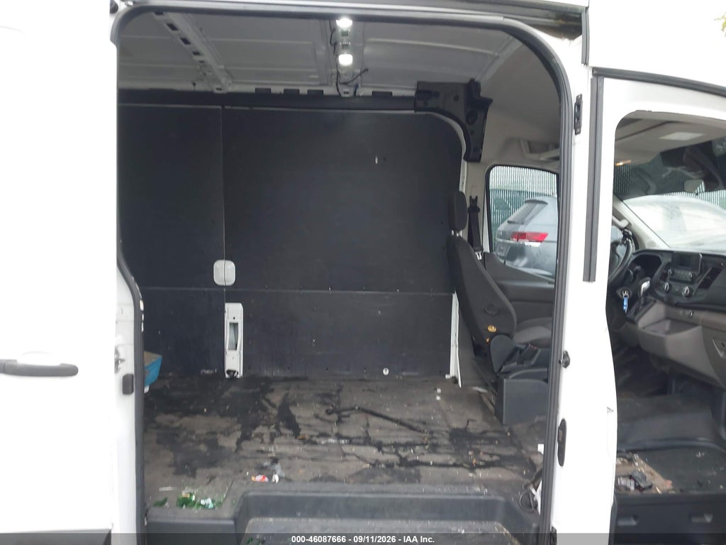 2020 Ford Transit-250 photo 8