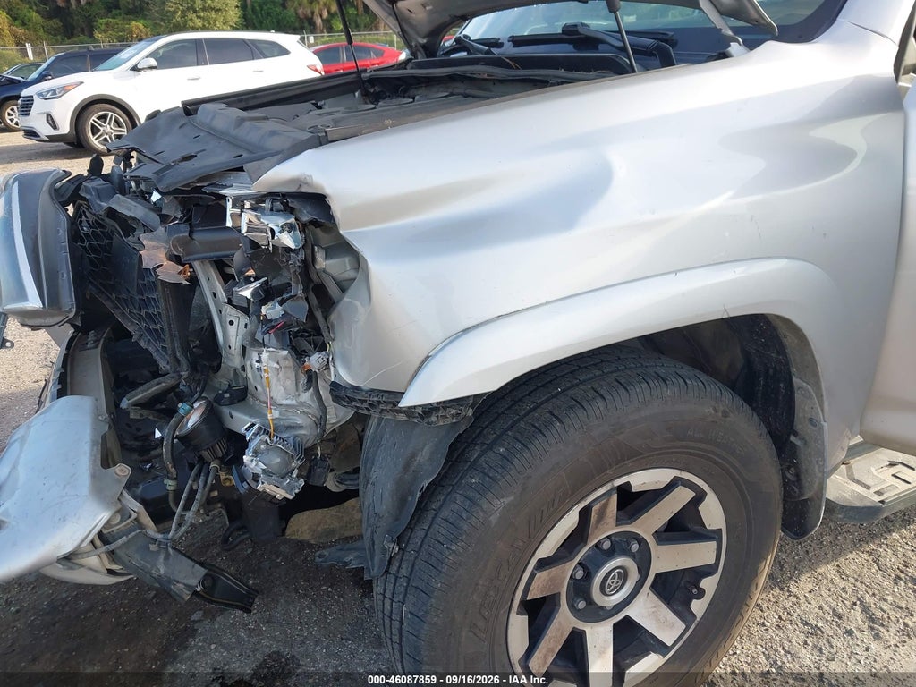 2021 Toyota 4RUNNER TRD OFF Road photo 6