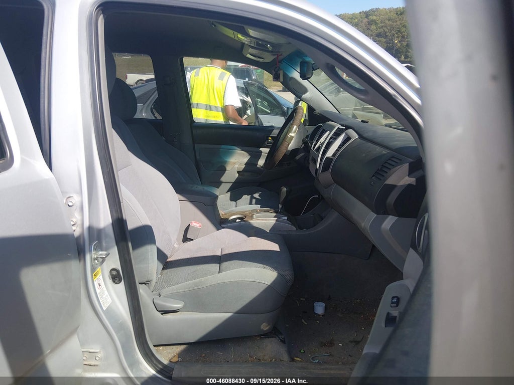 2009 Toyota Tacoma Base V6 photo 5