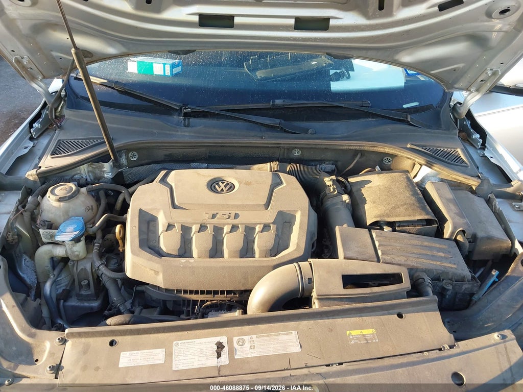 2018 Volkswagen Passat 2.0T SE photo 10