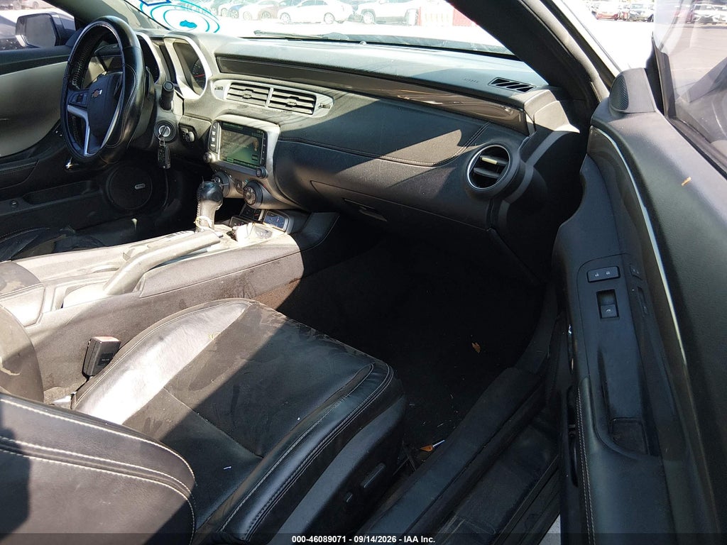 2015 Chevrolet Camaro 2LT photo 5